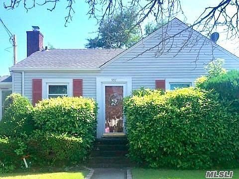 3rd image of 997 Adams Ave