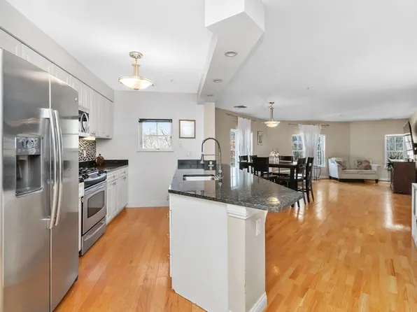 501 Commerce Dr Unit 2204, Braintree, MA 02184