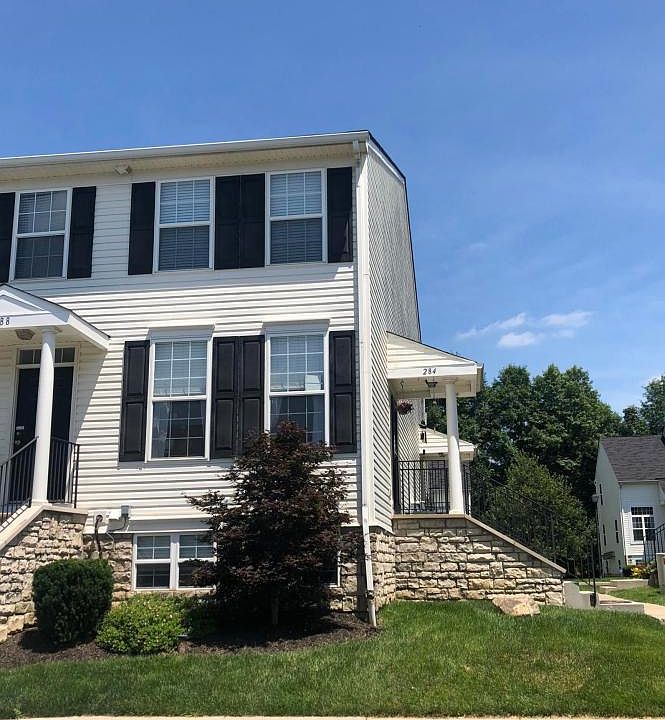 1st image of 284 Oxford Oak Dr