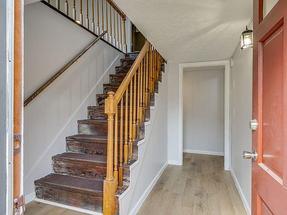 3rd image of 844 Fain Ave