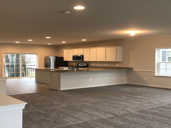 4th image of 261 Oakview Village Dr