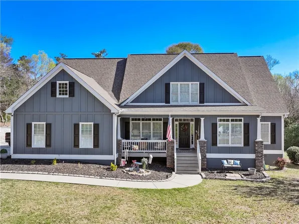 90 Plainview Rd, Maysville, GA 30558