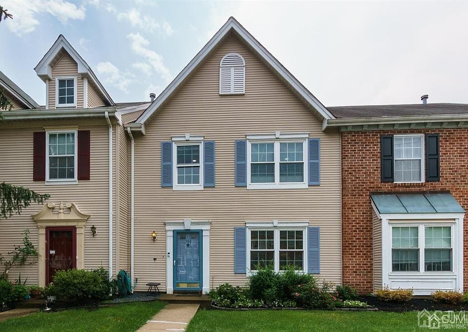 1st image of 364 Hadleigh Ln