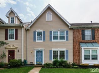 364 Hadleigh Ln, North Brunswick, NJ 08902