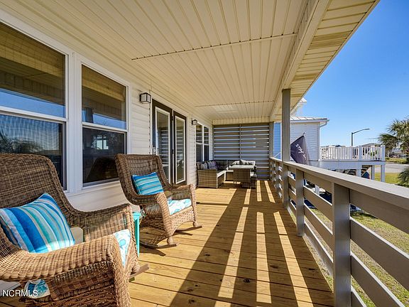 4th image of 2503 W Dolphin Drive