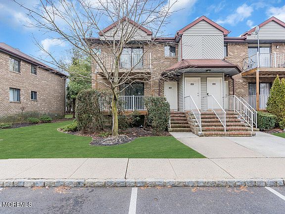 4th image of 4401 Birchwood Court #4401