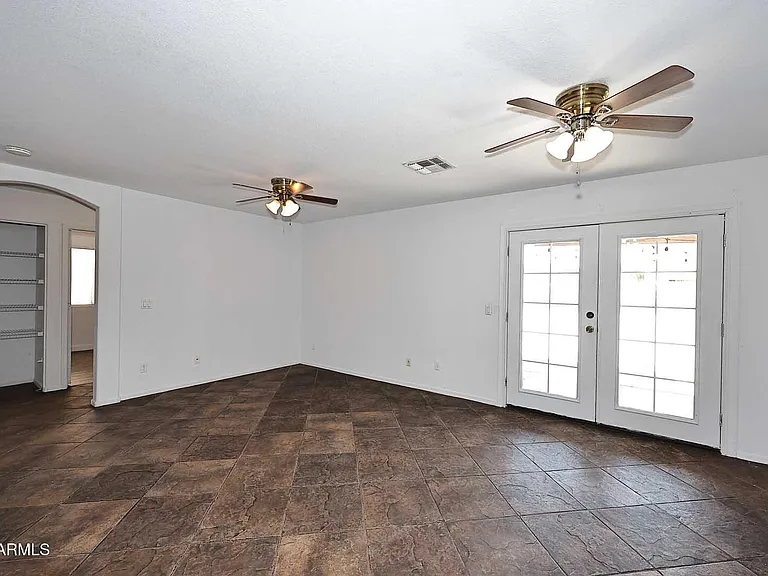 6222 W Warner St — Photo 15