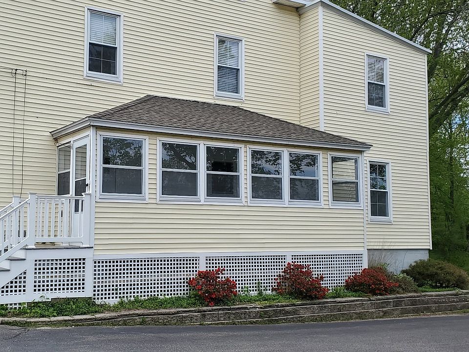 1st image of 127 Bartlett St #129
