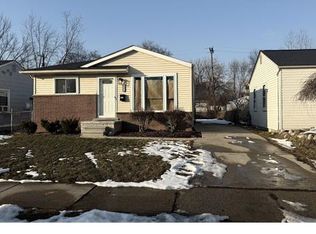 641 E Brockton Ave, Madison Heights, MI 48071