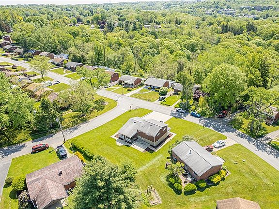 4th image of 726 Cottonwood Dr