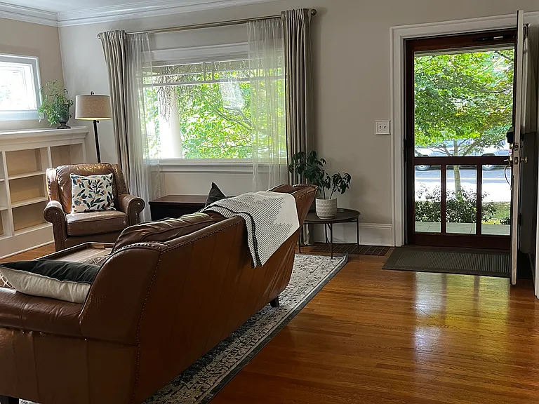 2525 NE Knott St — Photo 11