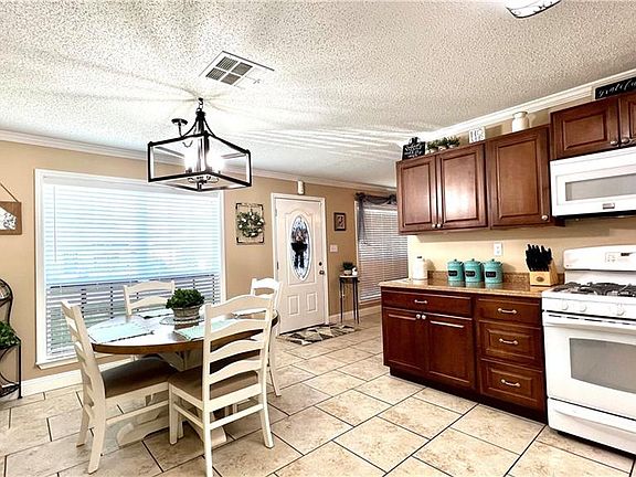 5th image of 2544 Dolores Dr