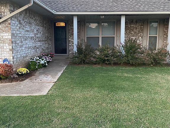 2nd image of 313 E Grand Teton Ct