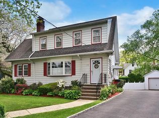 104 Iden Ave, Pelham, NY 10803