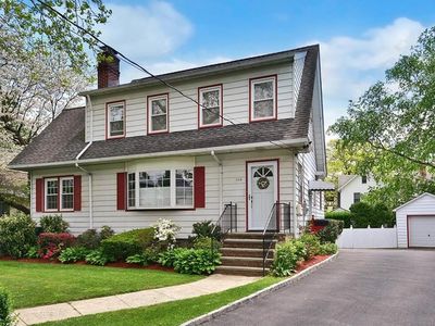 104 Iden Ave, Pelham, NY, 10803