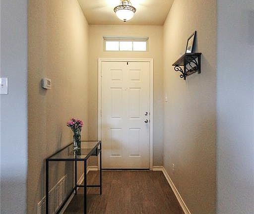 5th image of 8611 Surrey Dr