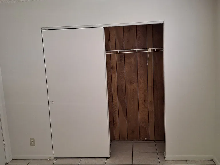 8676 Sunset Dr — Photo 15