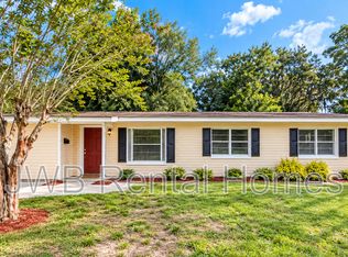 1915 Debutante Dr, Jacksonville, FL 32246