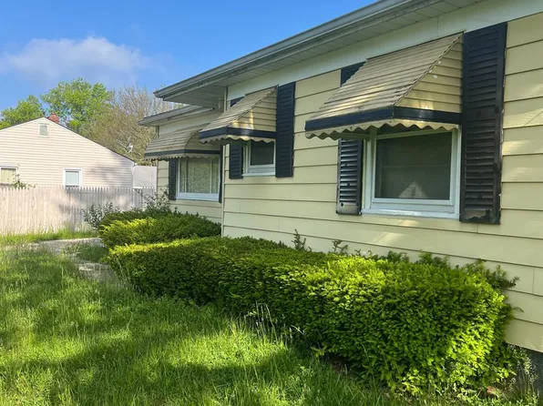 320 W Flint Park Blvd, Flint, MI 48505