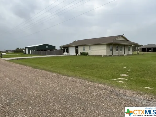 21 Sundown Bay Dr, Seadrift, TX 77983
