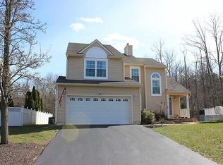 8 Honey Locust Ln, Howell, NJ 07731