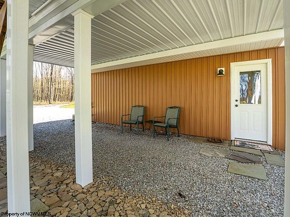 4th image of 1263 Moccasin Rocks Rd