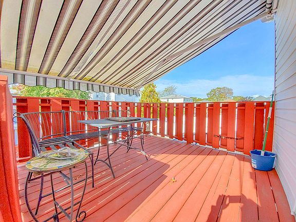 4th image of 537 Amherst Ave #1