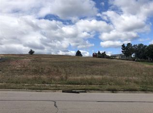 3415 Dunham Dr, Rapid City, SD 57702