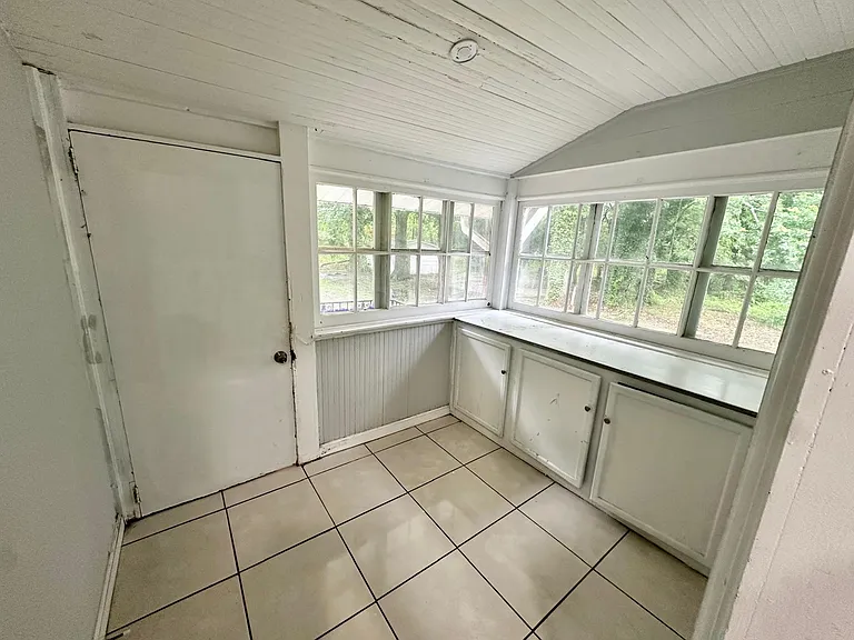 351 N Spring Rd — Photo 10