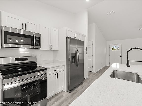 5th image of 33173 Grand Prix Dr