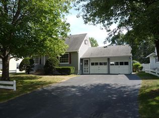 1108 Barber Dr, Schenectady, NY 12303