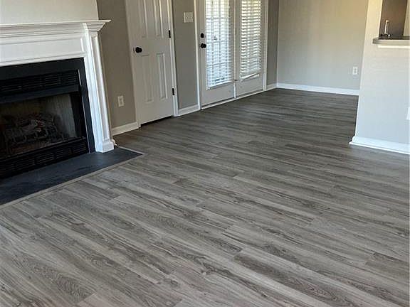 4th image of 2353 London Pointe Dr