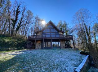 442 Bradshaw Ln, Hiawassee, GA 30546