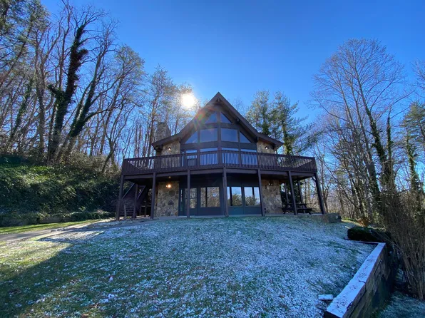 442 Bradshaw Ln, Hiawassee, GA 30546