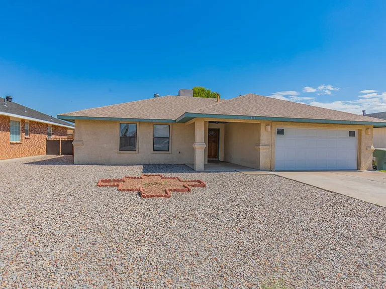 1378 Challenger Ave — Photo 1