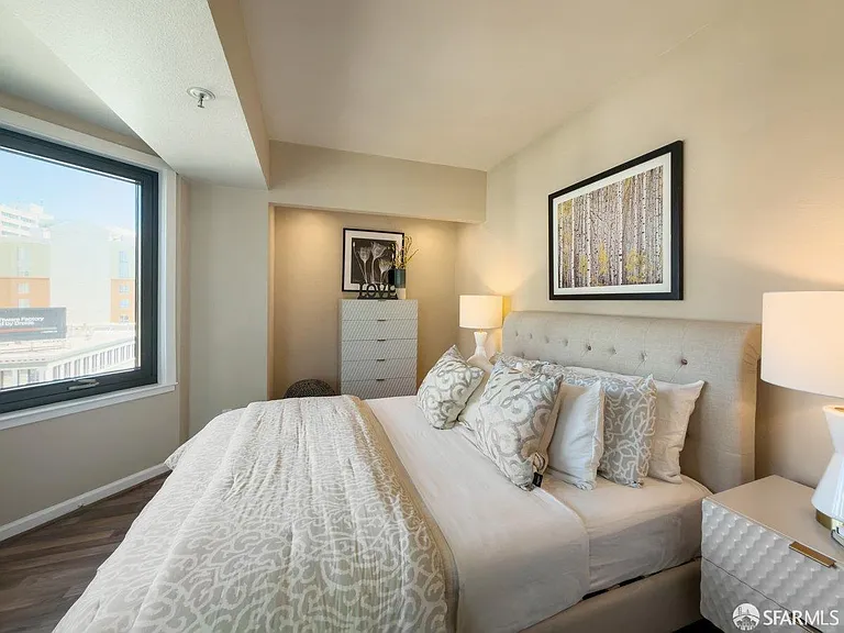 601 Van Ness Ave #411 — Photo 15