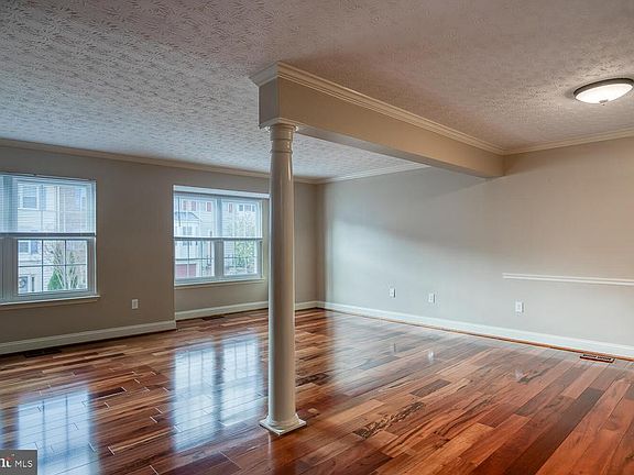 4th image of 415 W Park Dr