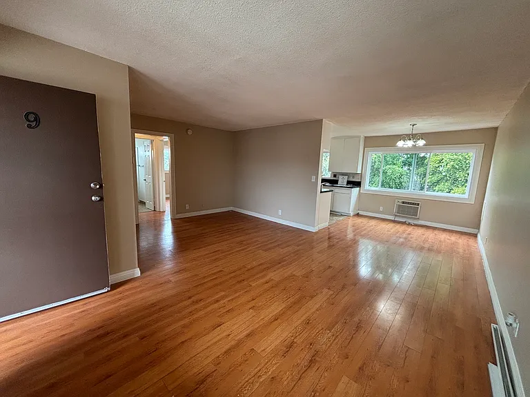 13545 Vanowen St #1 — Photo 2