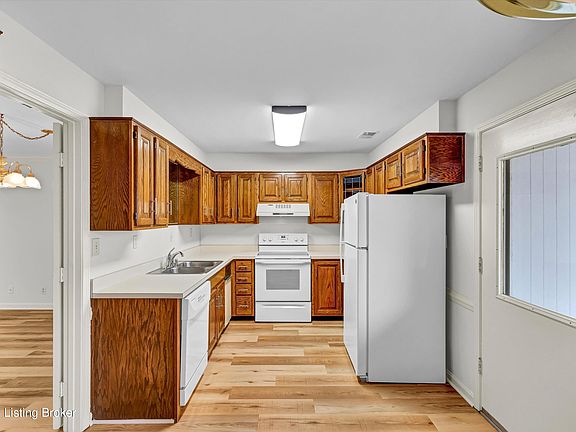 5th image of 107 Shelby Pointe Dr