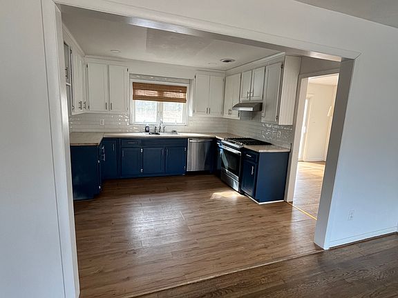 3rd image of 308 Lotz Dr