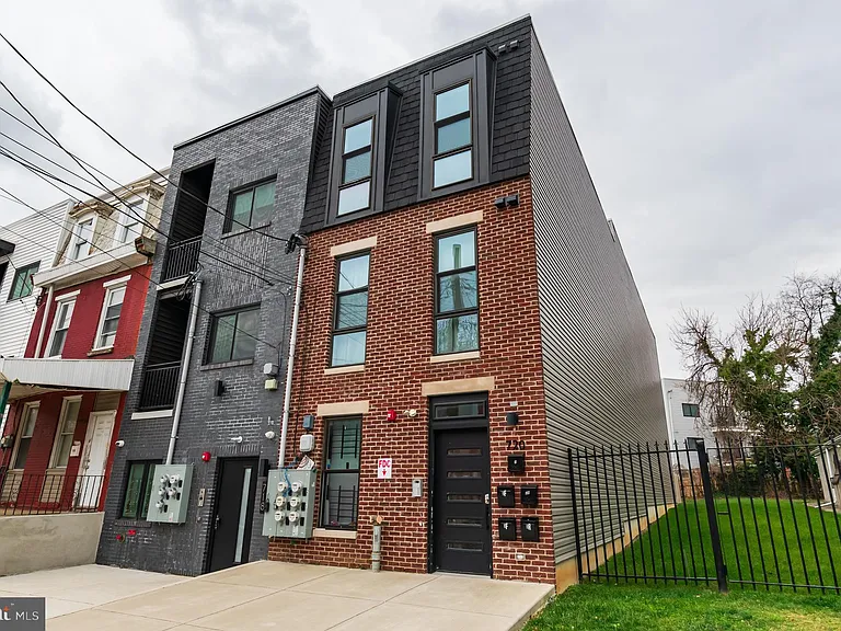 720 N Preston St #2R — Photo 12