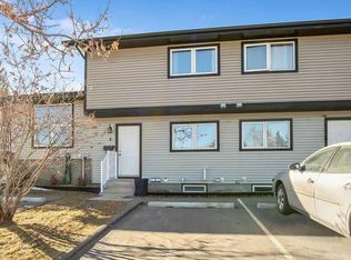 51 E Big Hill Way SE #4, Airdrie, AB T4A1L7