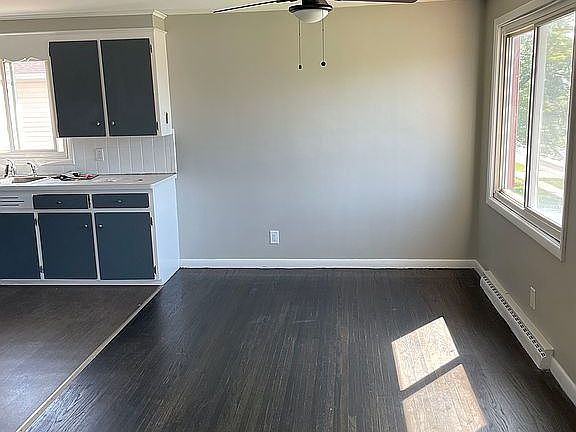 4th image of 142 Joseph Dr #2