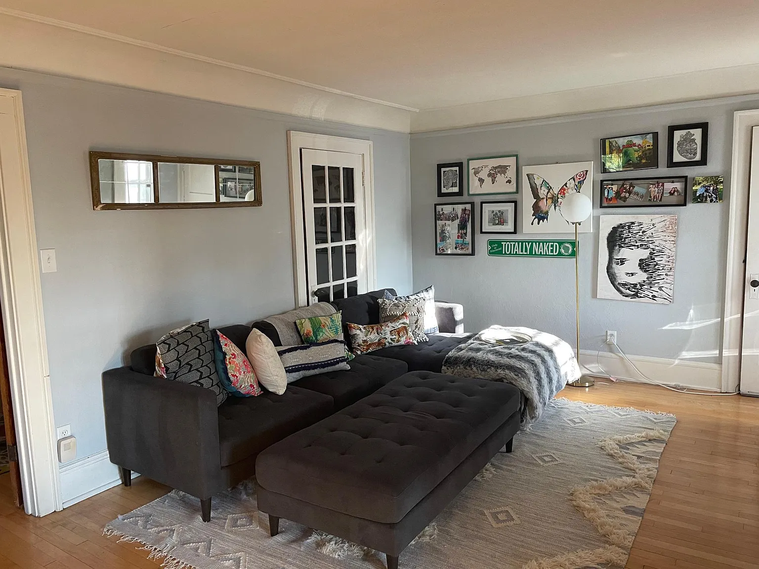 2864 N Downer Ave — Photo 1
