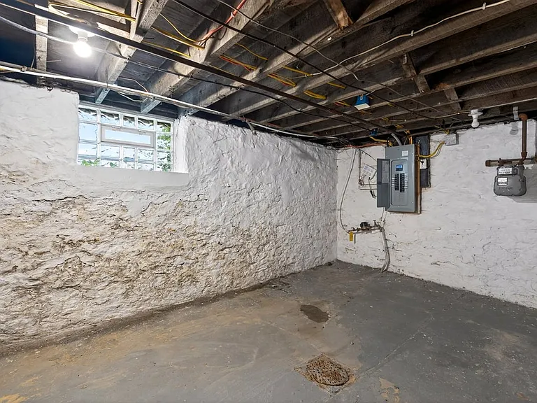 1407 W North Bend Rd — Photo 29