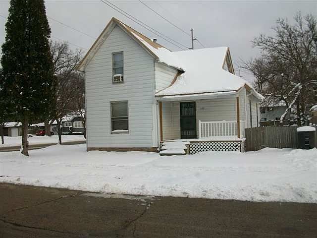 1st image of 1142 Canton St