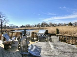 134 Shoreham Village Dr, Fairfield, CT 06824