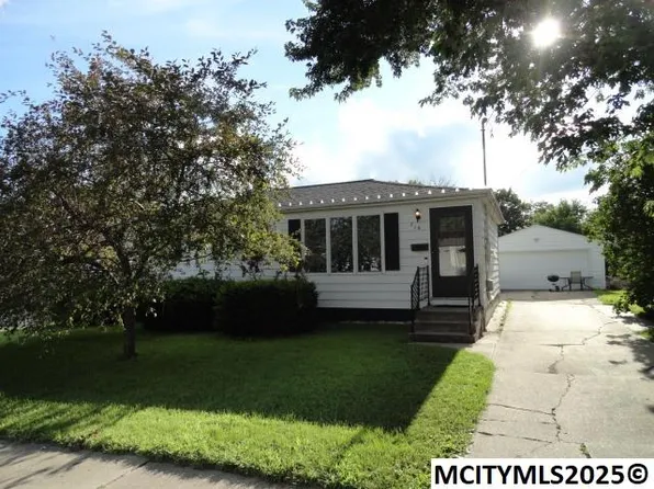 716 S Taylor Ave, Mason City, IA 50401