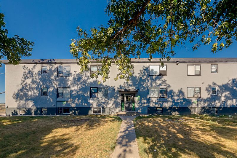 Lethbridge Apartment for rent - 3 Bedrooms — photo 7