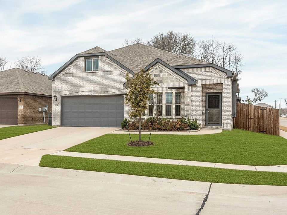 1st image of 505 Lucas Ln